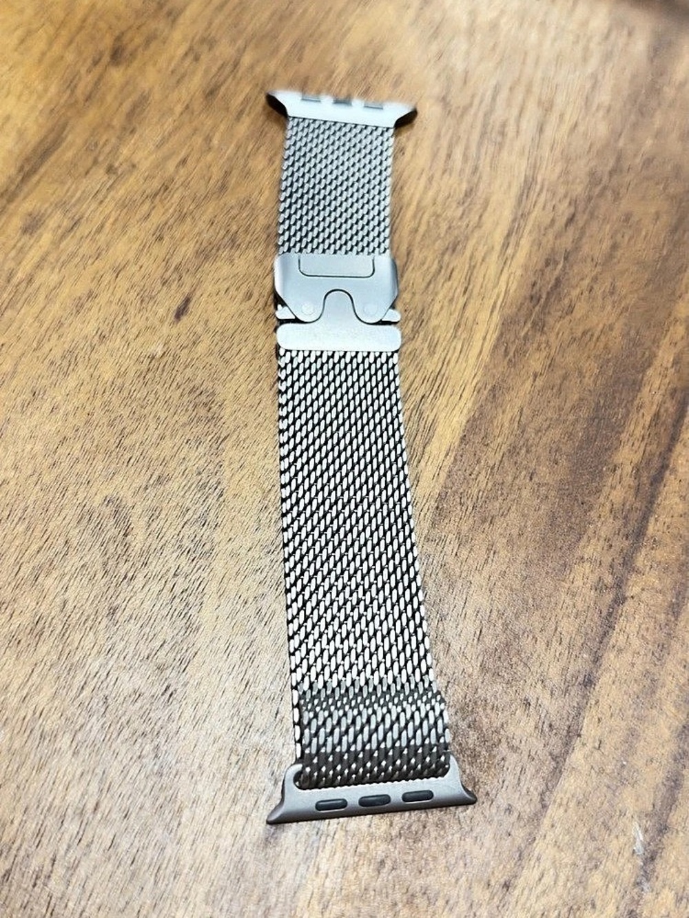 Apple Titanium Milanese Loop Silver Watch Band size L 

Got wrong size brand new